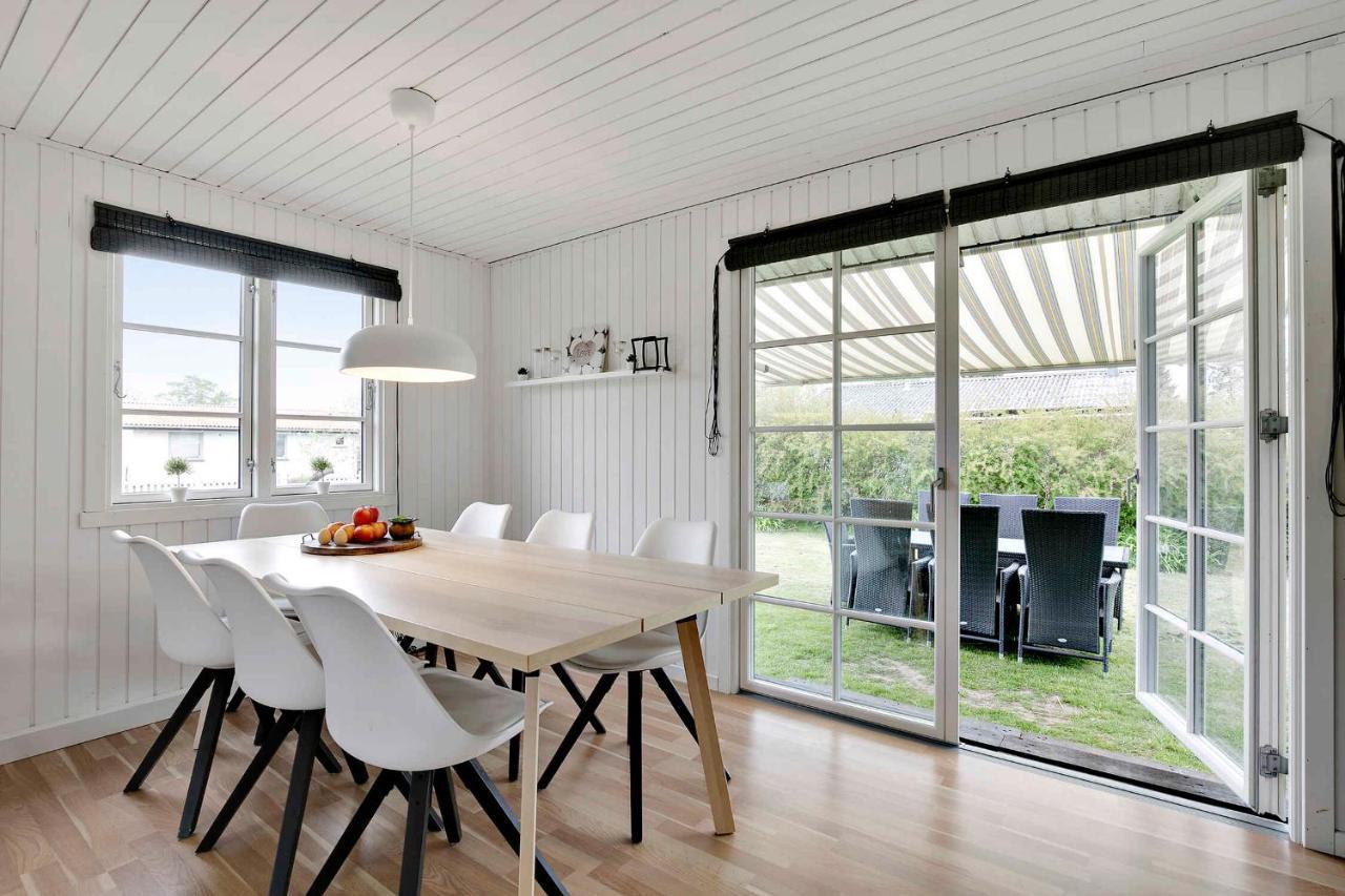 Nyistandsat Sommerhus Med Kaerlighed Og Sjael Kyndelose Buitenkant foto