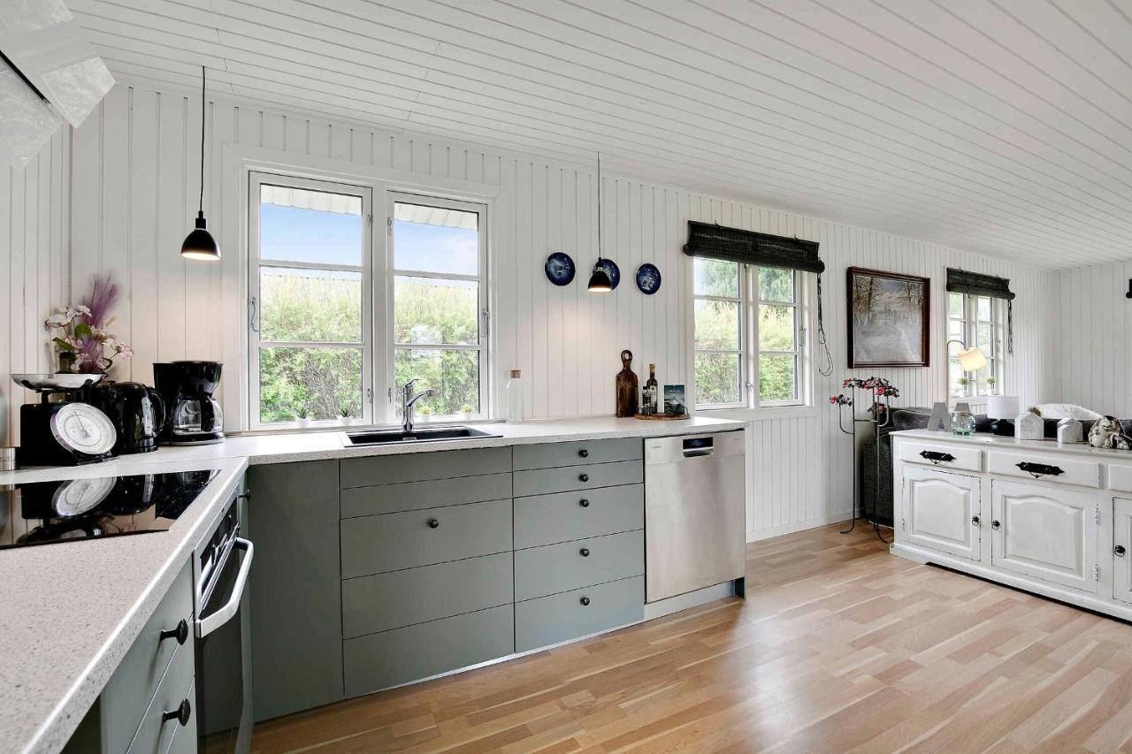 Nyistandsat Sommerhus Med Kaerlighed Og Sjael Kyndelose Buitenkant foto